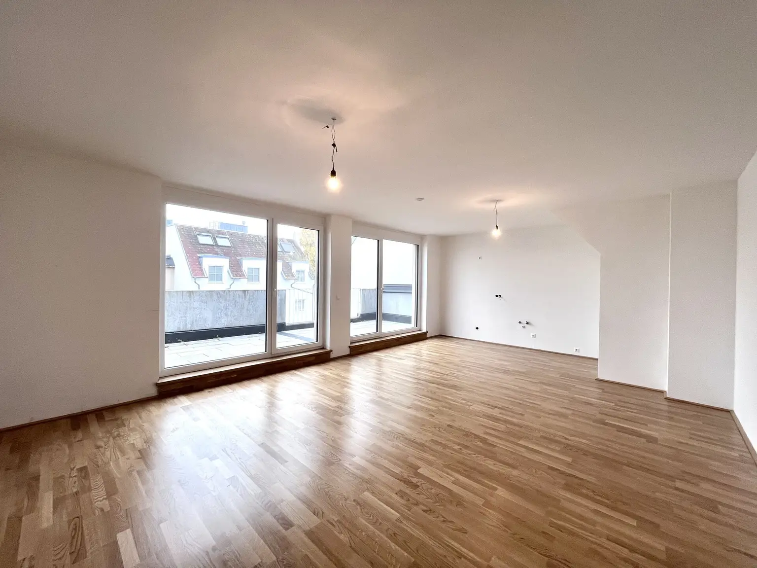 Dachgeschoß mit 3 Zimmer und 2 Terrassen!