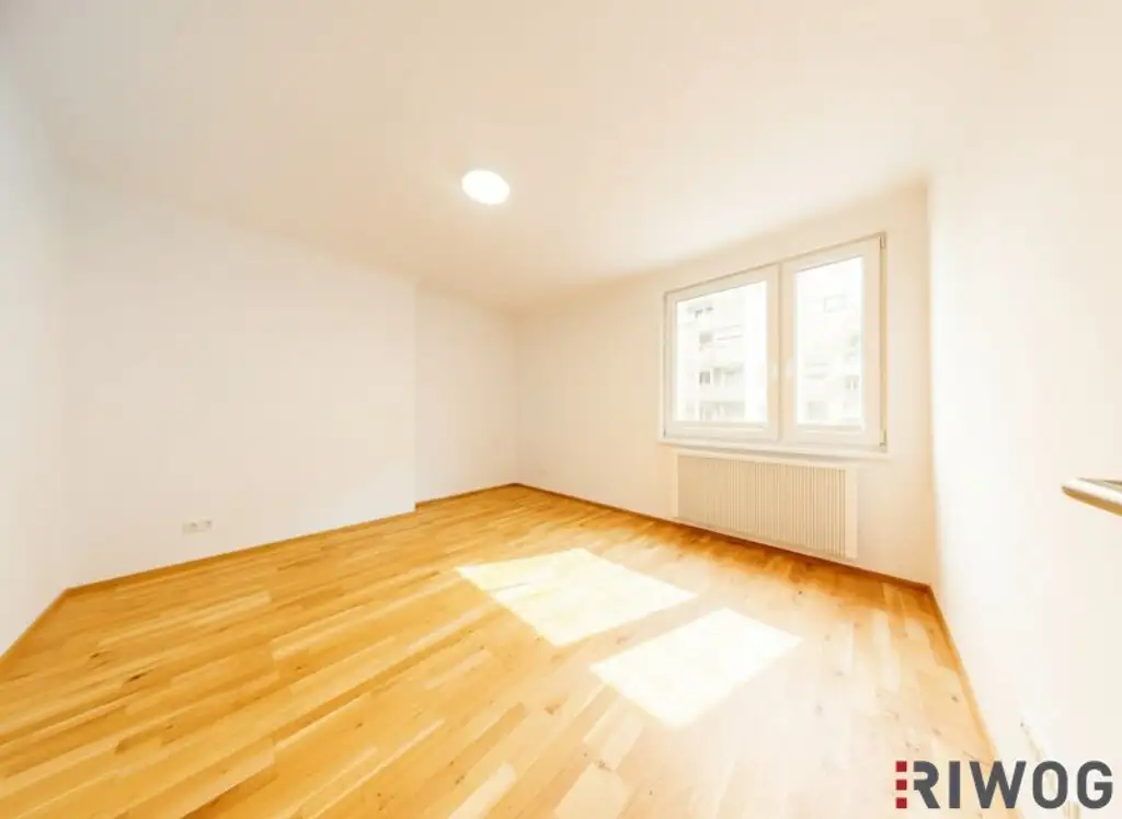 ERSTBEZUG nach Sanierung I 2 Zimmer Wohnung mit Loggia I Tischler Einbauküche inkl. Siemensgeräte I Alte Donau I Donauzentrum