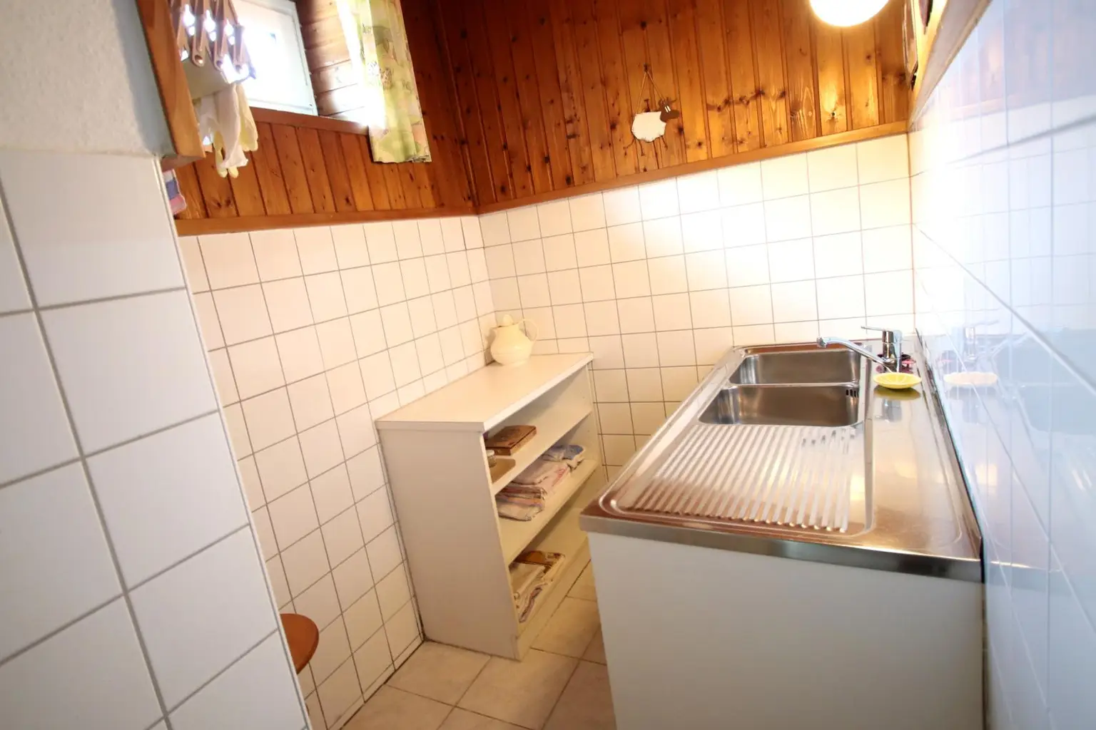 GAADEN bei Mödling: Gründerzeithaus auf großem Grundstück in zentraler Lage!