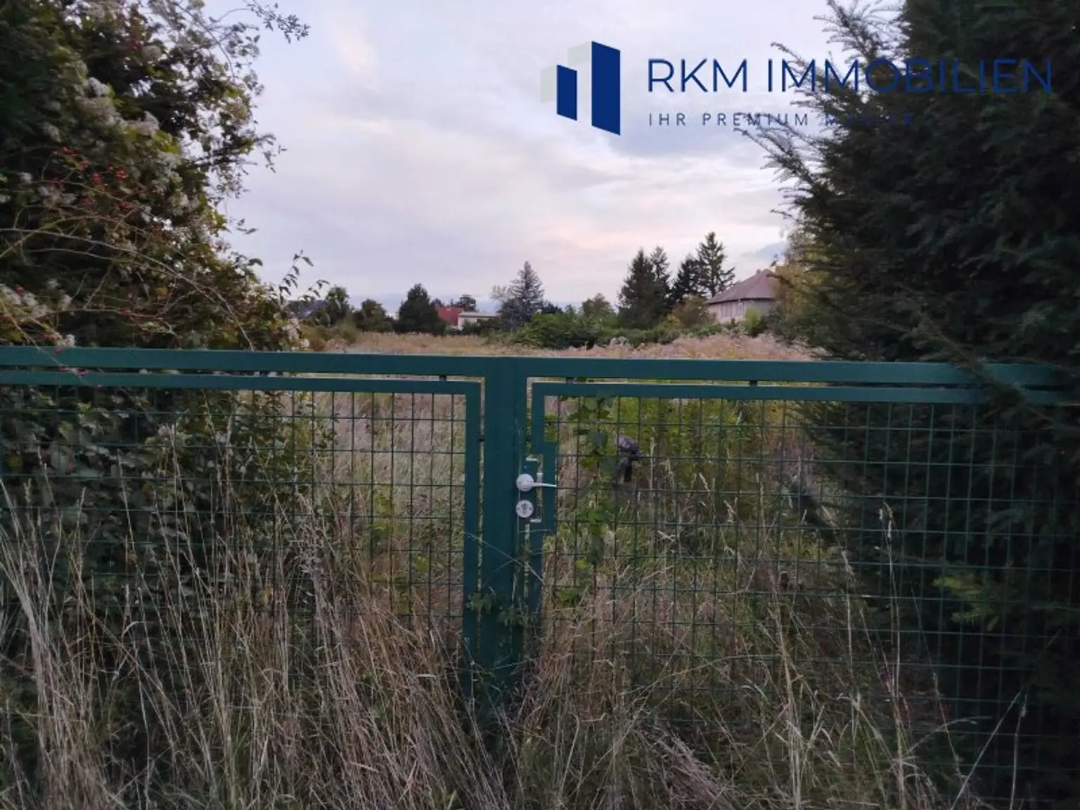 Grundstück - umzäunt (Land und Forstwirtschaft)