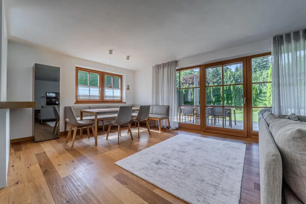 Schicke, exklusive Gartenwohnung in ruhiger Sonnenlage