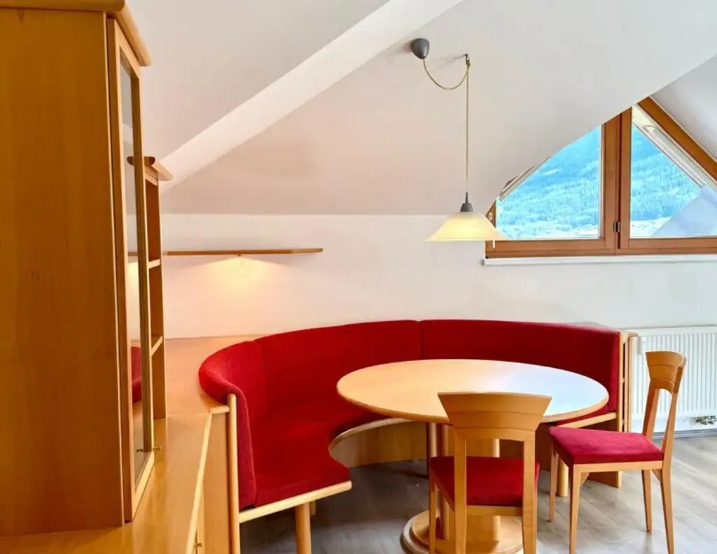 Super schöne 3-Zimmer-Dachgeschoßwohnung in ruhiger, zentraler Lage in Telfs