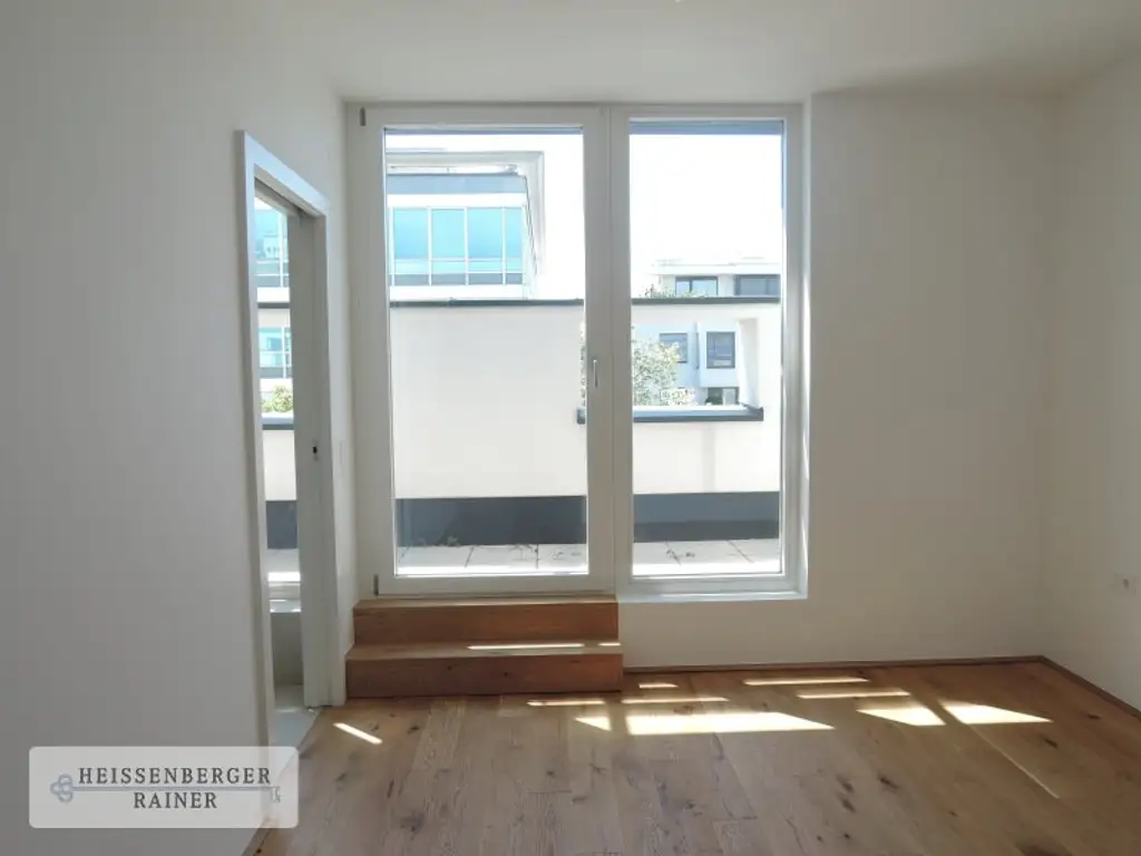 HOCHWERTIG, GROSSZÜGIG, SONNIG /// herrliche Dachterrassenwohnung /// Jacquingasse