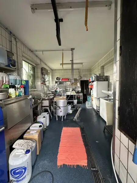 41.600 QM - Einzigartiges Anwesen mit Wohnhaus, Stallungen und großem Entwicklungspotenzial