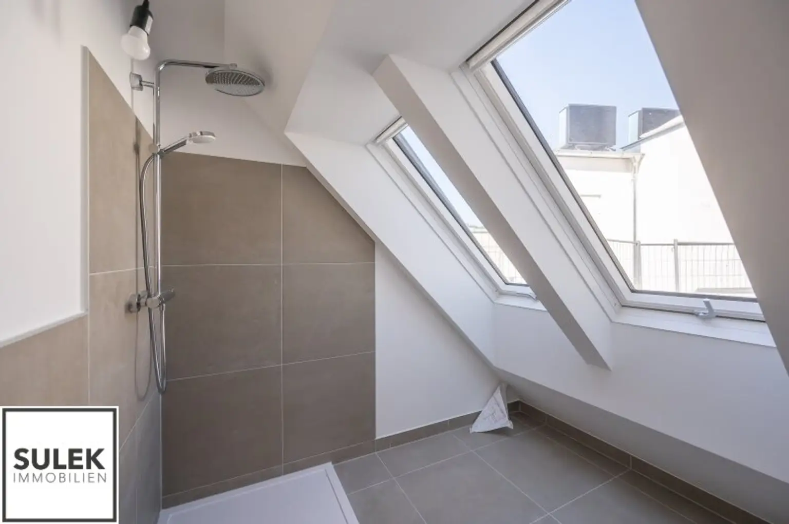 Dachgeschoßwohnung im Herzen des 2. Bezirks – 71 m² Wohnkomfort