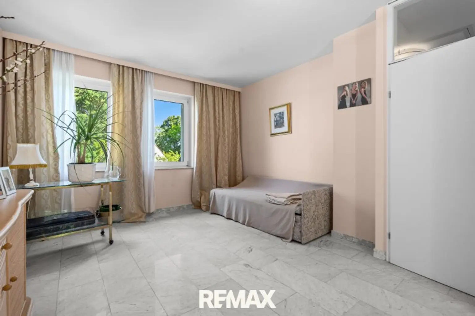 Reiheneckhaus in Bisamberg : 4 Zimmer, 1160m2 Garten.....Ihre Geldanlage!