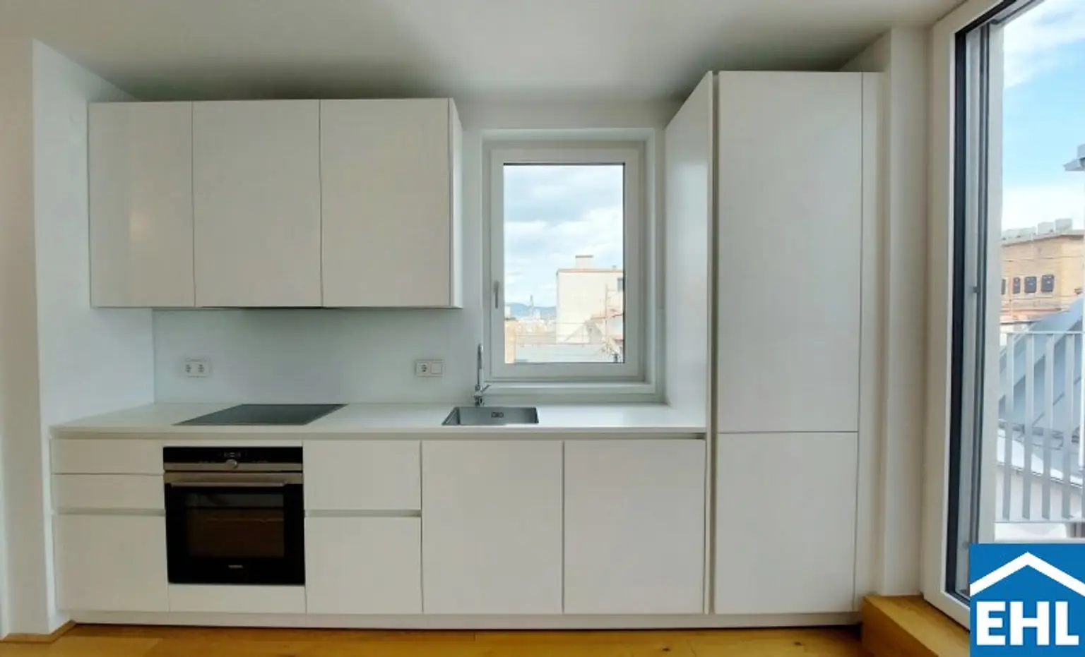 Traumhafte 3-Zimmer-Maisonette im Dachgeschoss mit Dachterrasse im Servitenviertel - U4 Nähe!