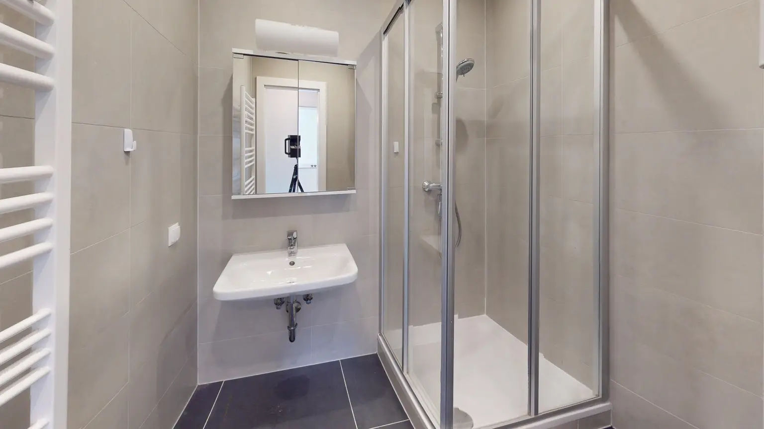 Charmante 2-Zimmer-Wohnung mit Balkon und Grünblick in 1130 Wien!