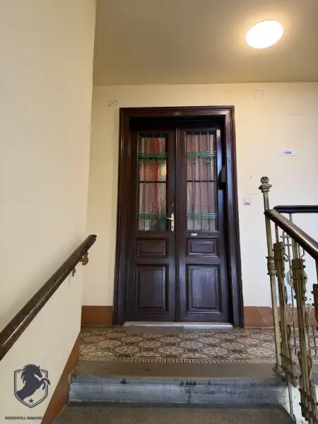 Charmante 1-Zimmer-Altbauwohnung mit separater Küche