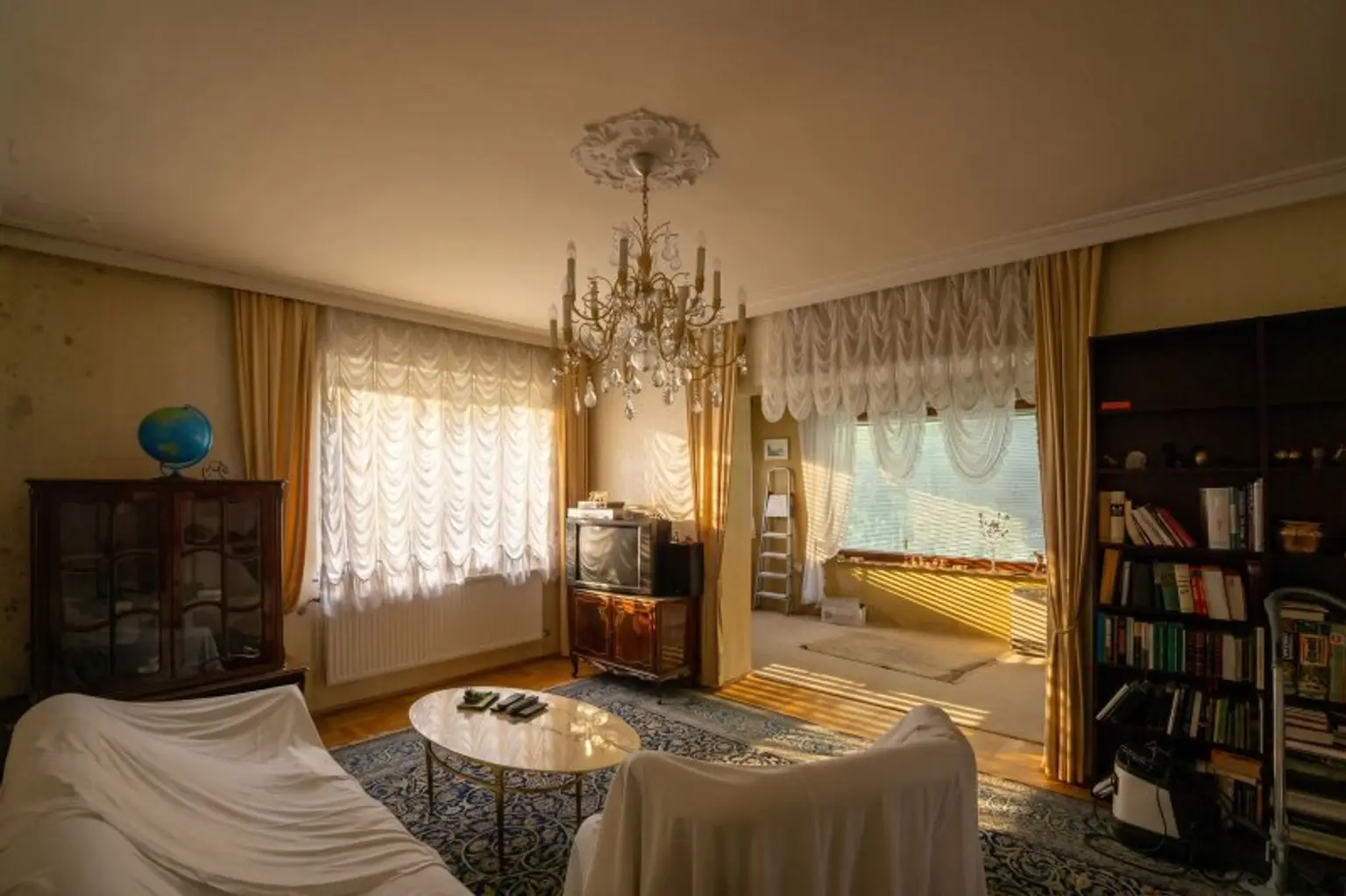 EG: Wohnzimmer mit Wintergarten