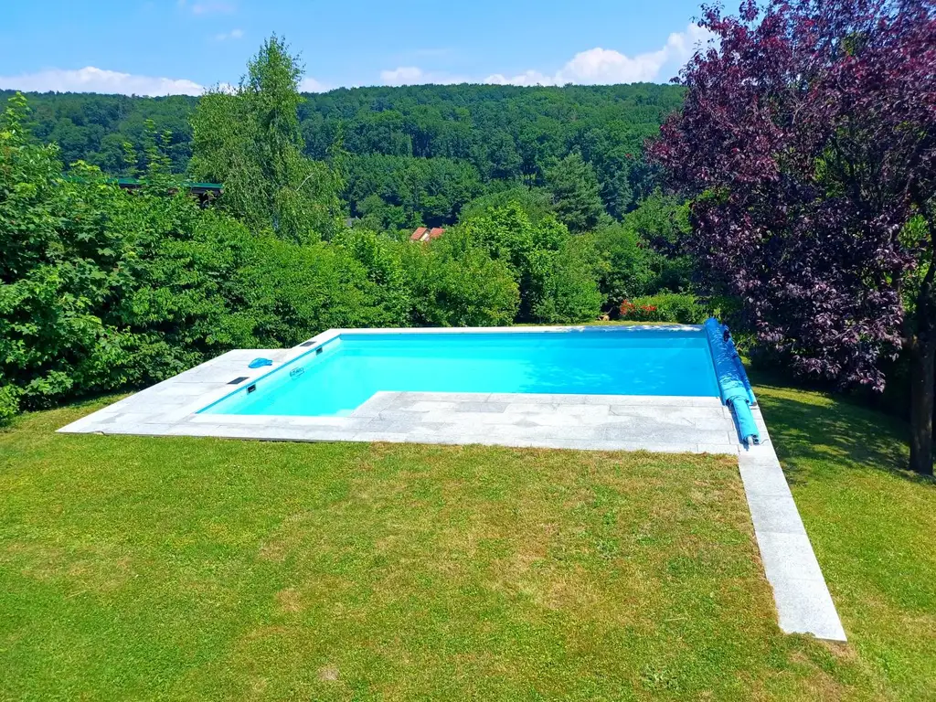 Tolles Baugrundstück mit Fernblick und Sommerhaus
