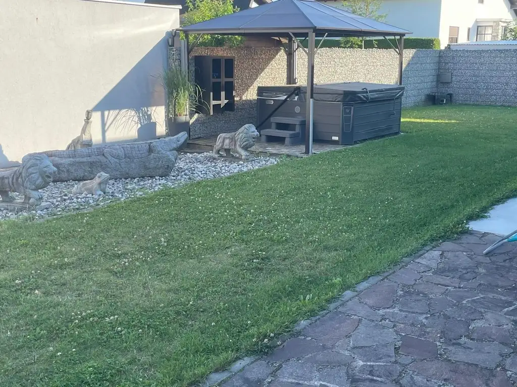 großzügiger Neuwertiger Bungalow, Barrierefrei mit vielen Extras