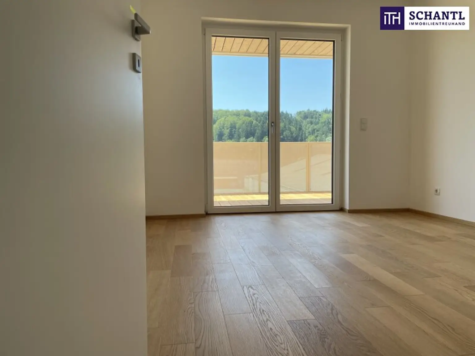 RIESIGE DACHTERRASSE + HOCHWERTIGE AUSSTATTUNG + SÜD/WEST Ausrichtung! + Tiefgarage! Nur 7 Min. von Graz entfernt!!