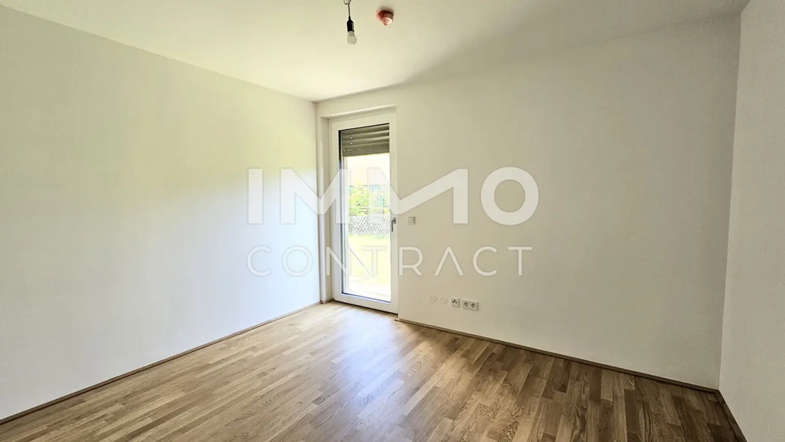 Provisionsfrei! Eigener Garten und Ruhe:  Helle 3-Zimmer-Wohnung mit viel Platz und viel Grün