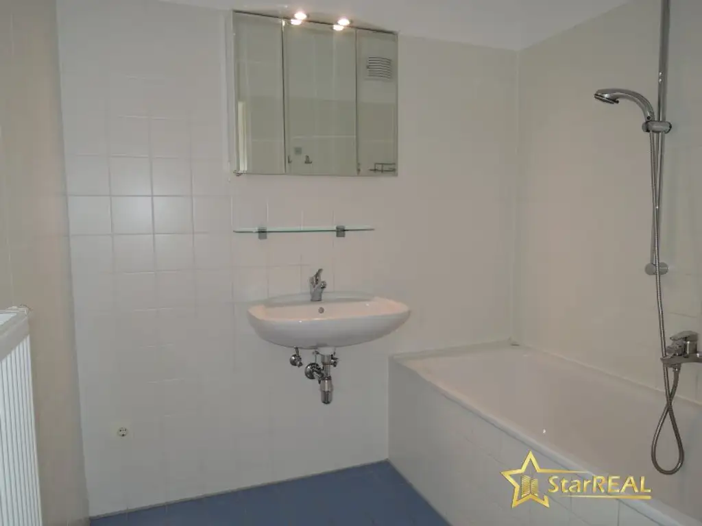 20. STOCK! TOP-WOHNUNG IM DELUGAN MEISSL TOWER. GARAGENPLATZ VORHANDEN. Sauna und Fitnessraum im Haus.