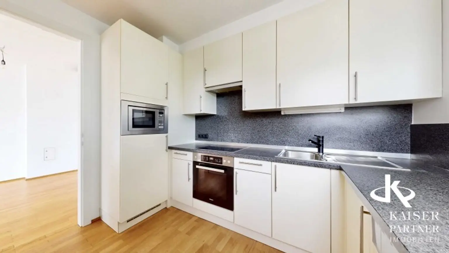 Kaasgraben, moderne 4-Zimmer-Wohnung mit 2 Balkonen, perfekte Raumaufteilung!