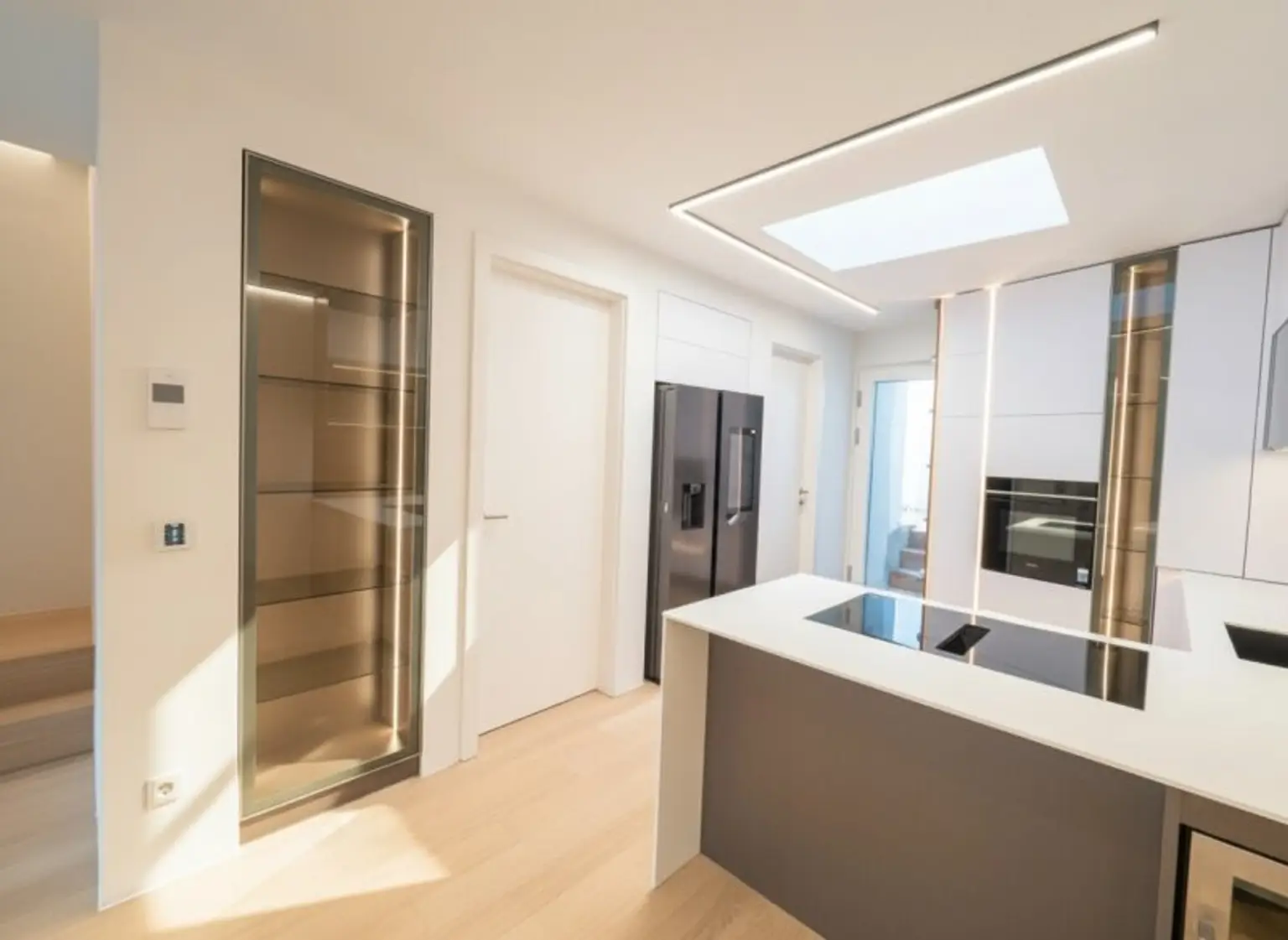 THE UNIQUE HILL SIDE RESIDENCES