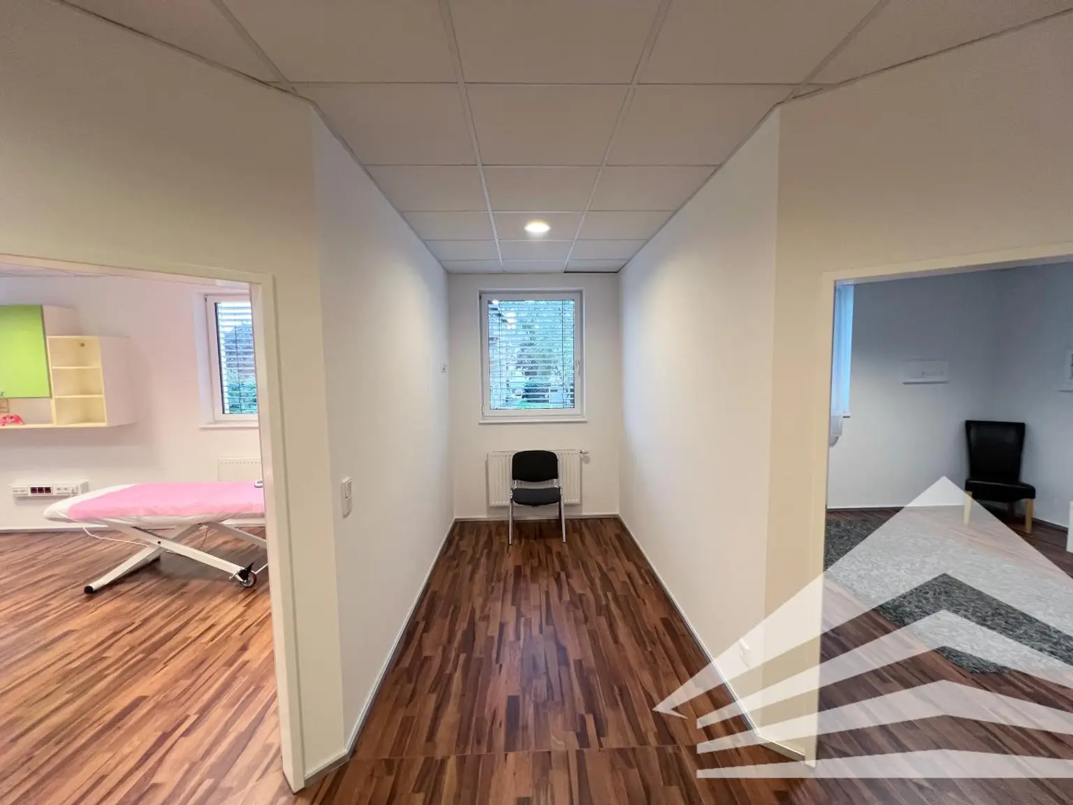 Ärzte und Therapeuten aufgepasst! Kompakte 80 m² Praxis ab sofort zu mieten!