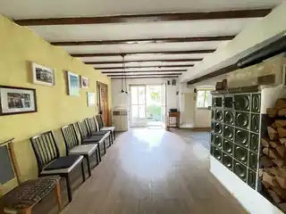 Essbereich mit Zugang zur Terrasse
