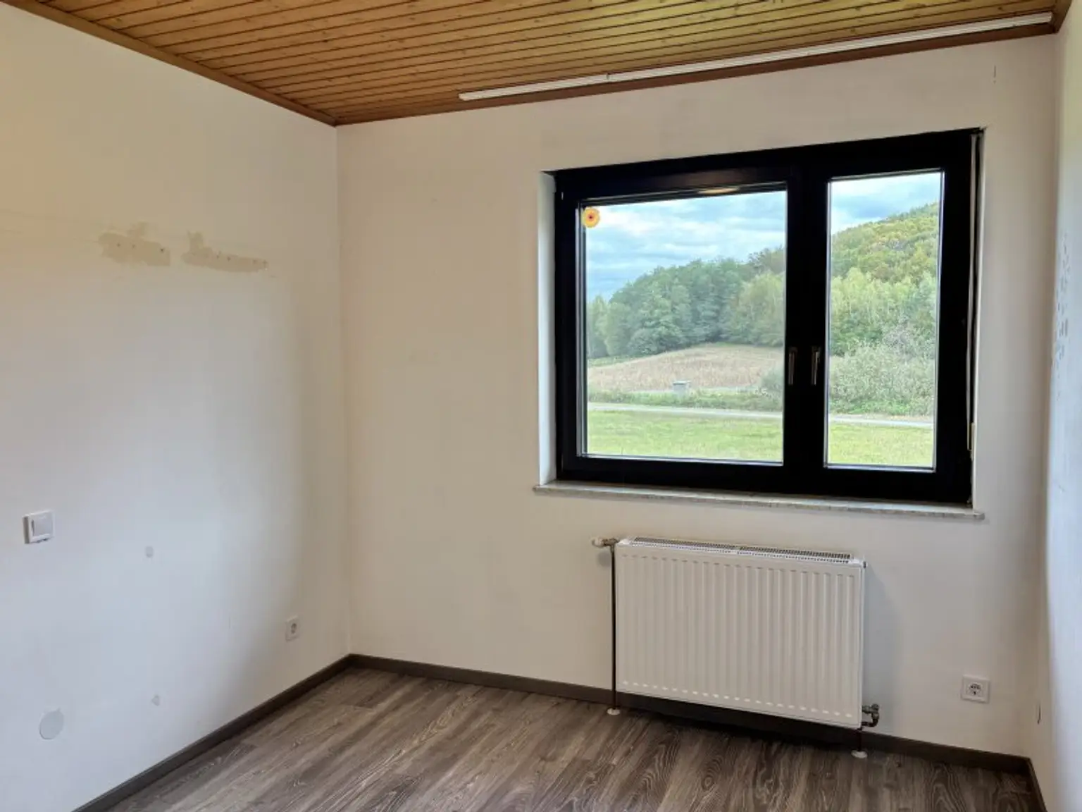 ** FAMILYS BEST **   Reinersdorf !! Bungalow mit ca. 122 m2 Wfl. in ruhiger, idyllischer Ortsrandlage mit ca. 1.200 m2 Eigengrund !!