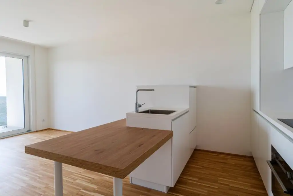 TABA Tower - Serviciertes Apartment mit grandiosem Fernblick direkt an der U1 Oberlaa - begehbarer Kleiderschrank, inkl. Heizung, Kühlung, Strom, Internet und Fitnessraum!