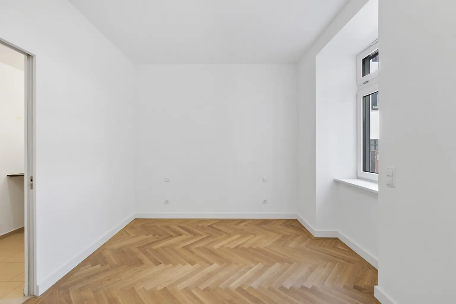 Hochwertig sanierte Altbauwohnung mit Freifläche
