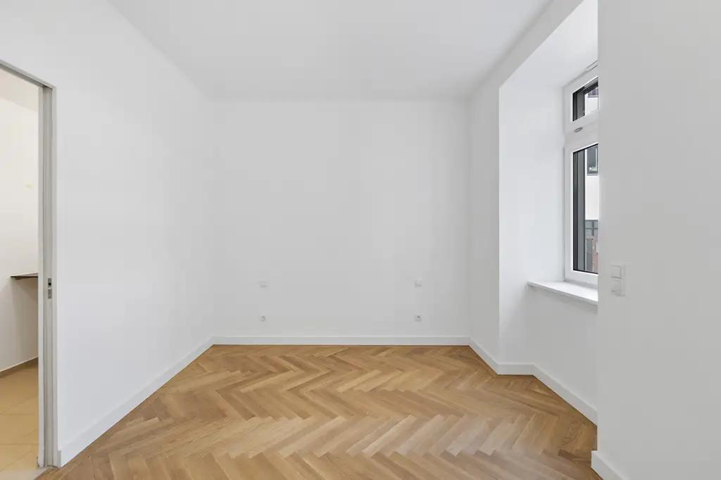 Hochwertig sanierte Altbauwohnung mit Freifläche