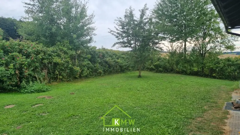 E I N Z E L L A G E !!! Wohnhaus mit traumhaften Garten