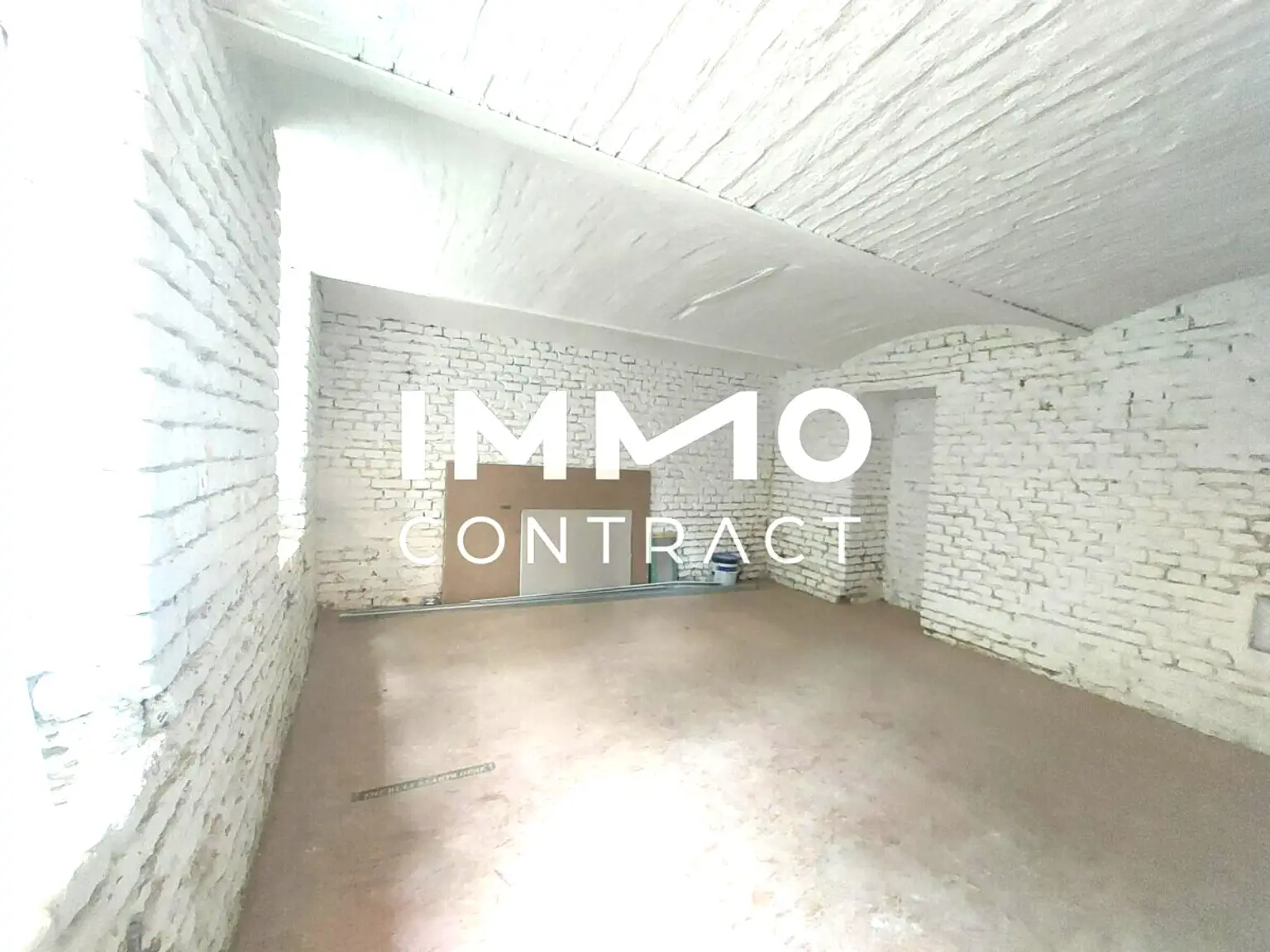 Unbefristete Vermietung. Geschäftslokal. Erstbezug nach Komplettrenovierung in der Hütteldorfer Straße,