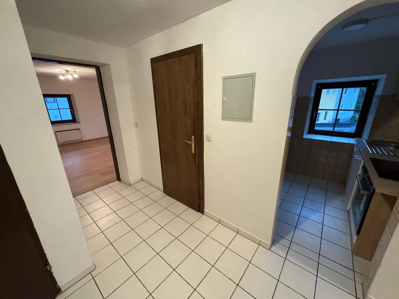 "GRÖDIG - Kleines 2 Zimmer Appartement mit PKW-Stellplatz"