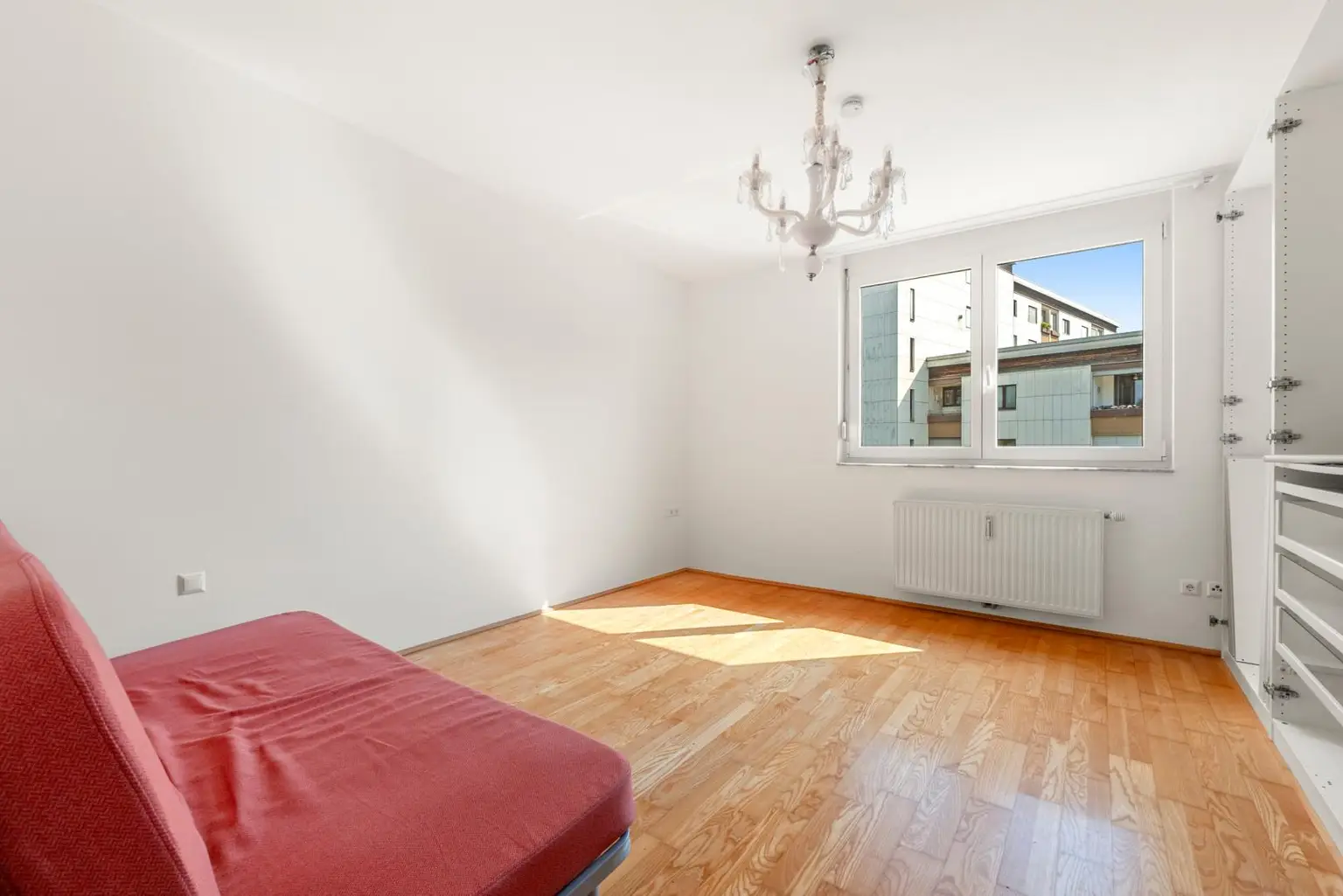 Stilvolle 4-Zimmer-Wohnung im Penthouse-Flair mit Dachterrasse