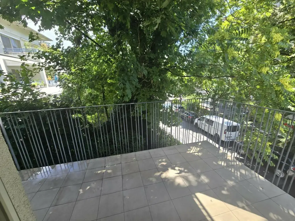 Entzückende Dreizimmerwohnung mit Balkon!