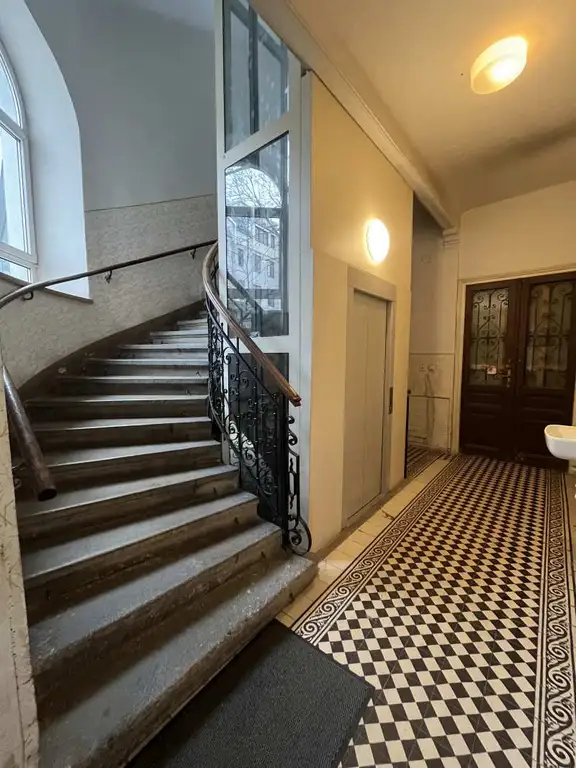 Stiegenhaus II