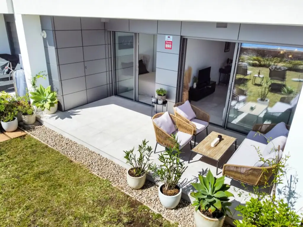 Luxus-Apartment direkt am Strand auf Ibiza