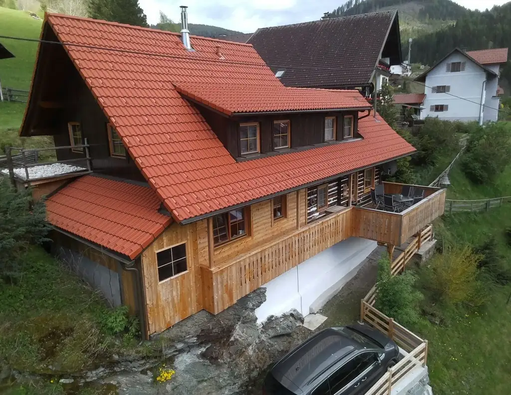 CHALET FÜR 7 - 8 PERSONEN IN KÄRNTEN MIT UNVERBUNDENER AUSSICHT In der Nähe der Ski- und Wandergebiete Bad Kleinkirchheim & Turracher Höhe!