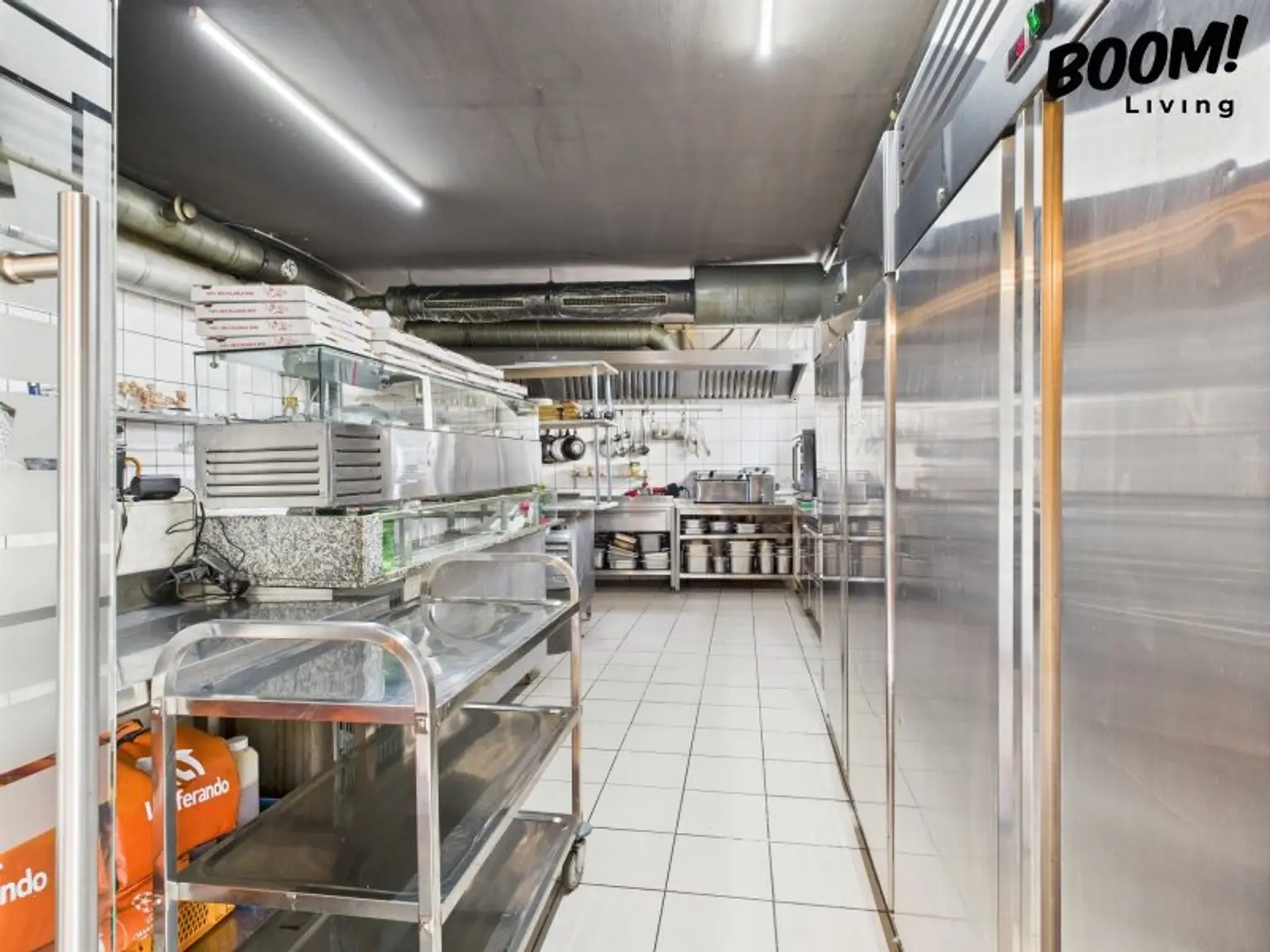 Attraktives Geschäftslokal in 1110 Wien: 1337m², Garten & Kleinhaus für 4.100€/Monat!