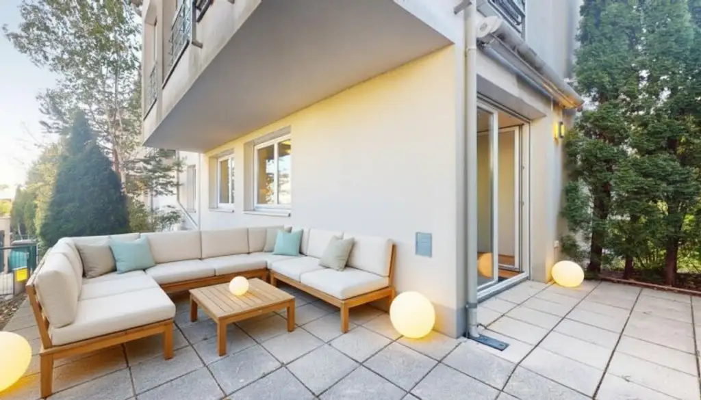 Garten-Terrassen-Wohnung in Ruhelage