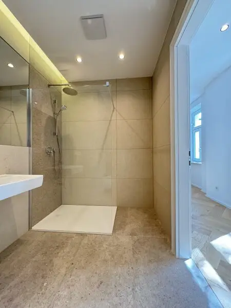 Moderne 3-Zimmer-Wohnung mit bewilligtem Balkon im Herzen des 9. Bezirks