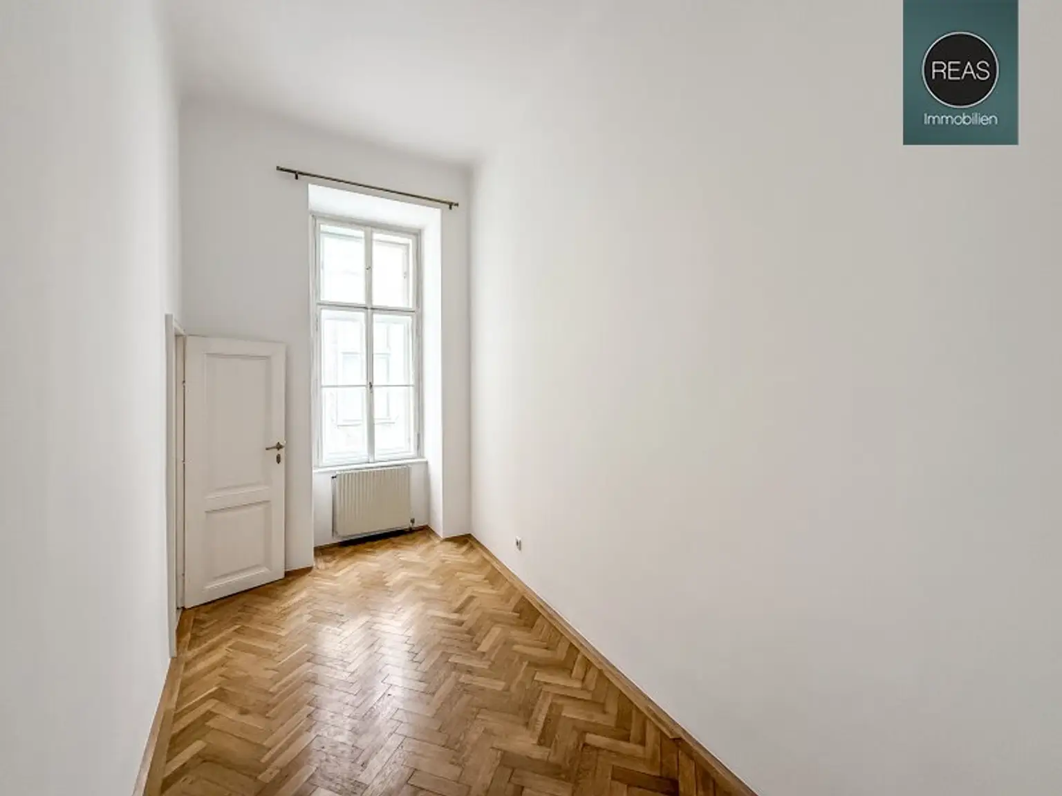 Wunderschönes Büro in Toplage nahe Stadtpark! Stellplatz verfügbar!
