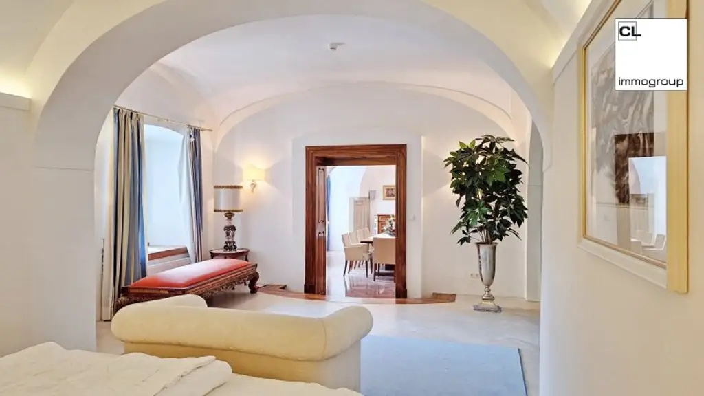 Exklusives Wohnen im Schloss Mondsee mit Badeplatzmitnutzung!