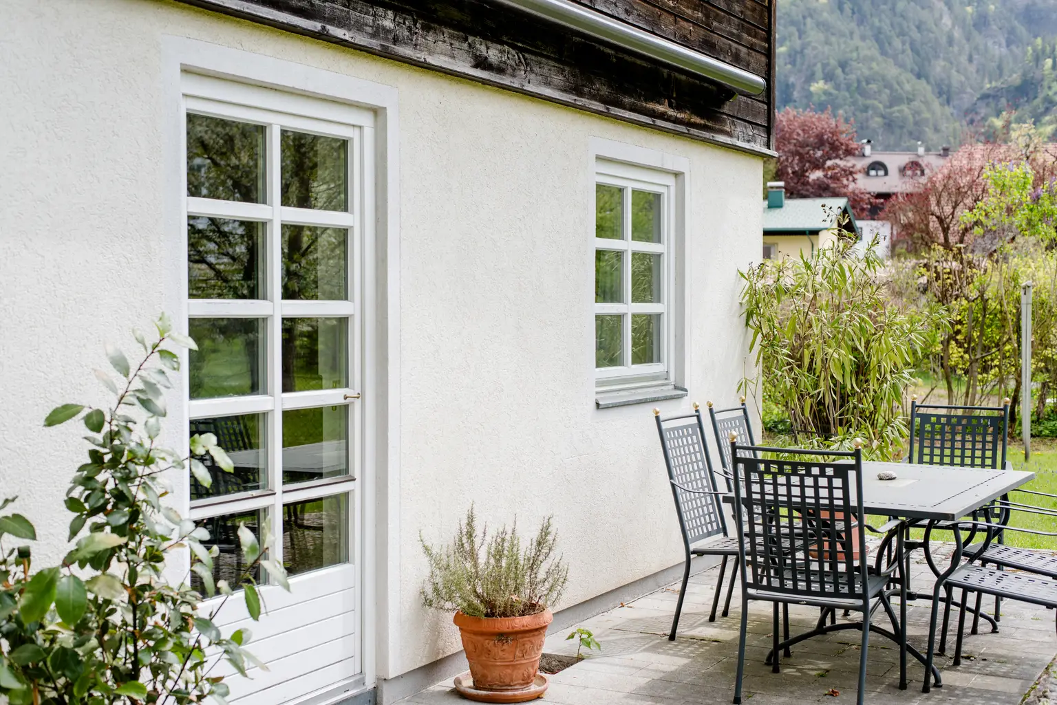 Ihr Zuhause am Mondsee – charmanter Altbau auf großzügigem Sonnengrundstück