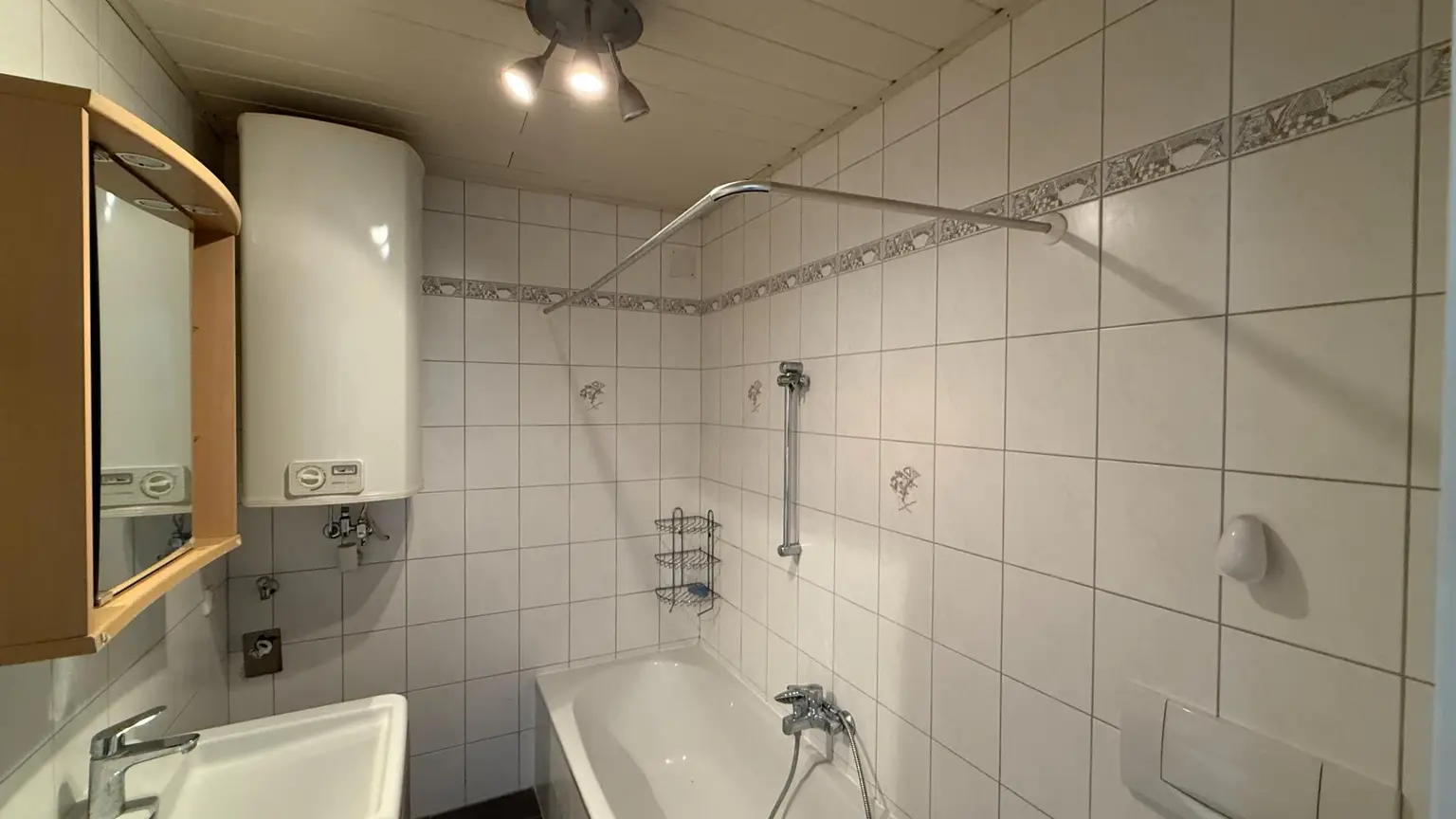 Zentrale 2-Zimmer-Wohnung mit Gartennutzung!