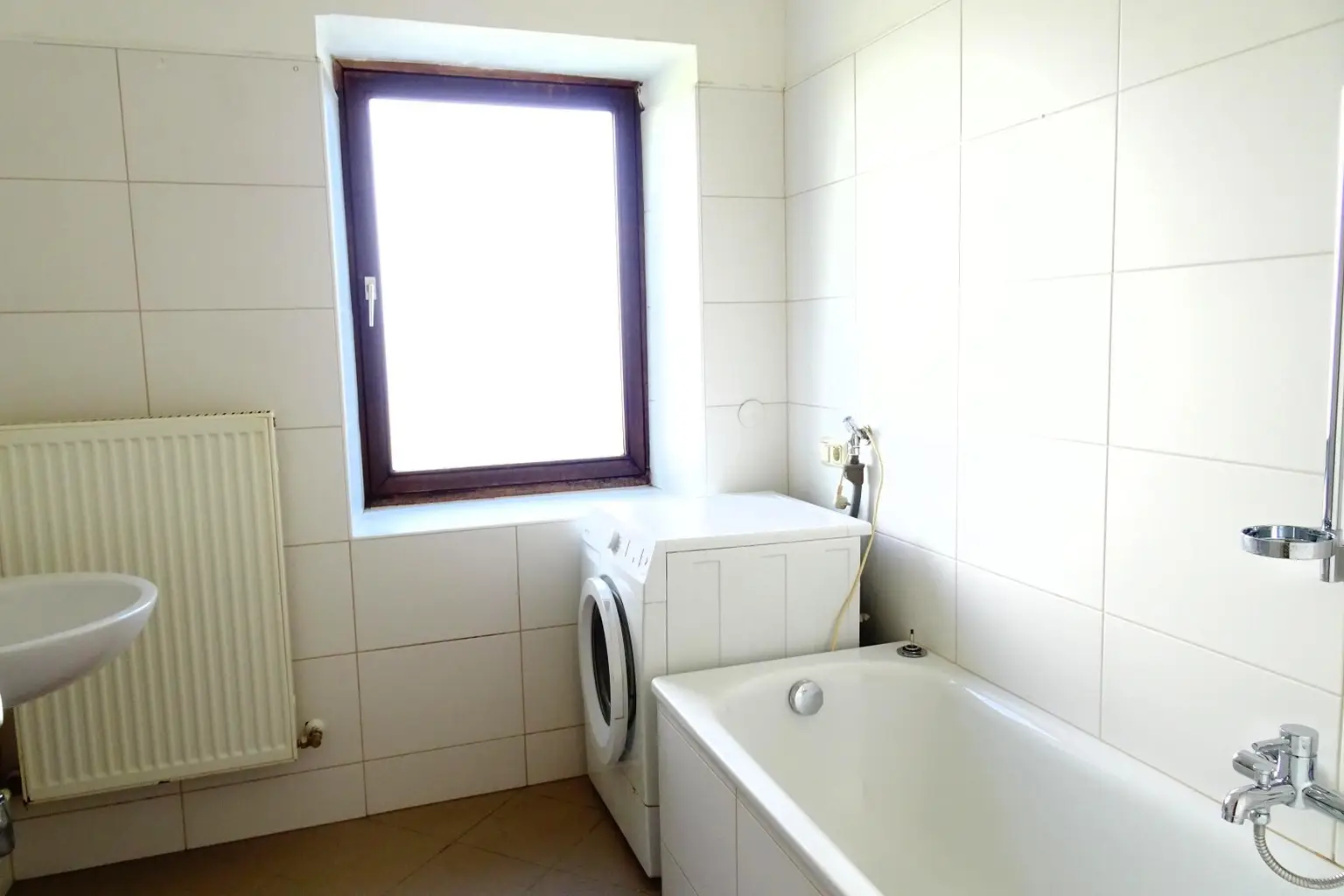 Tageslichtbad mit Toilette