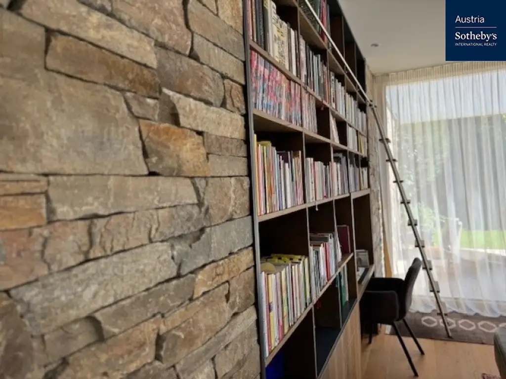 Privatsphäre & Perfektion – Architektenvilla mit Garten, drei Terrassen & Homeoffice