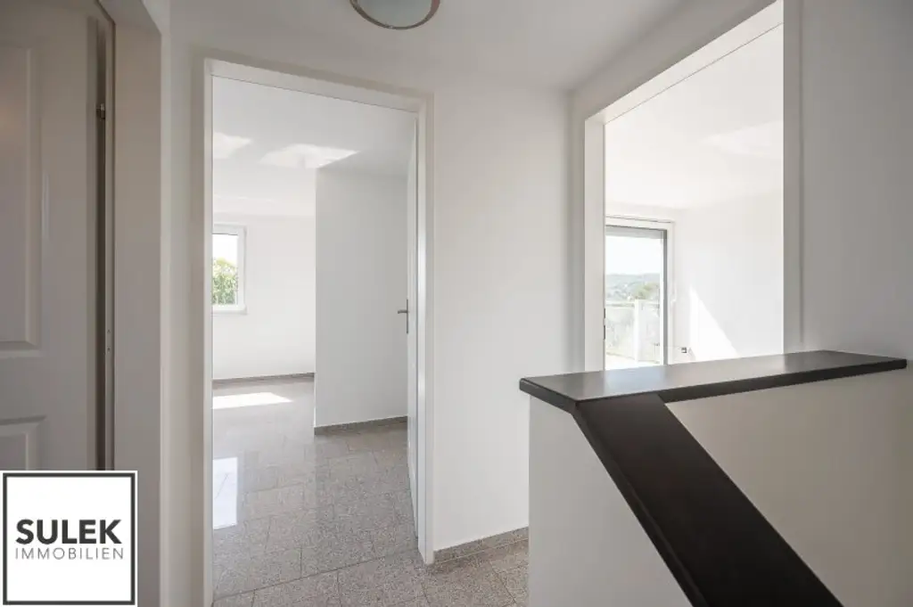 Einfamilienhaus in absoluter Traumlage am Schafberg // Dachterrasse mit Weitblick über die Stadt!