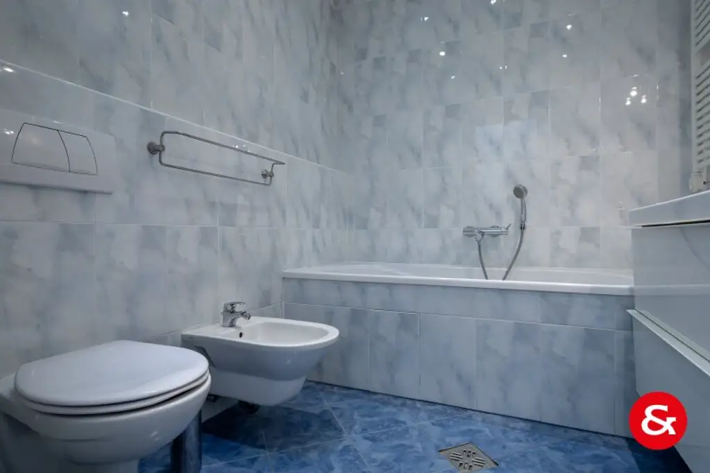 UNBEFRISTETE Gartenwohnung mit Garage in Grünruhelage!