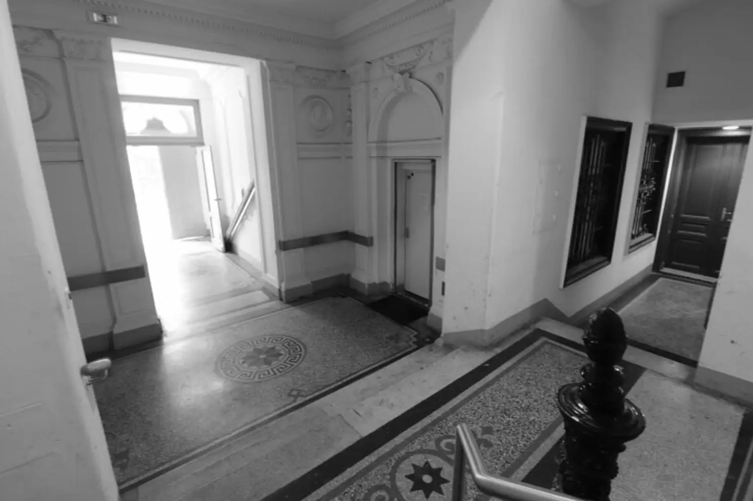 AltbauWohnung - Erstbezug nach Sanierung