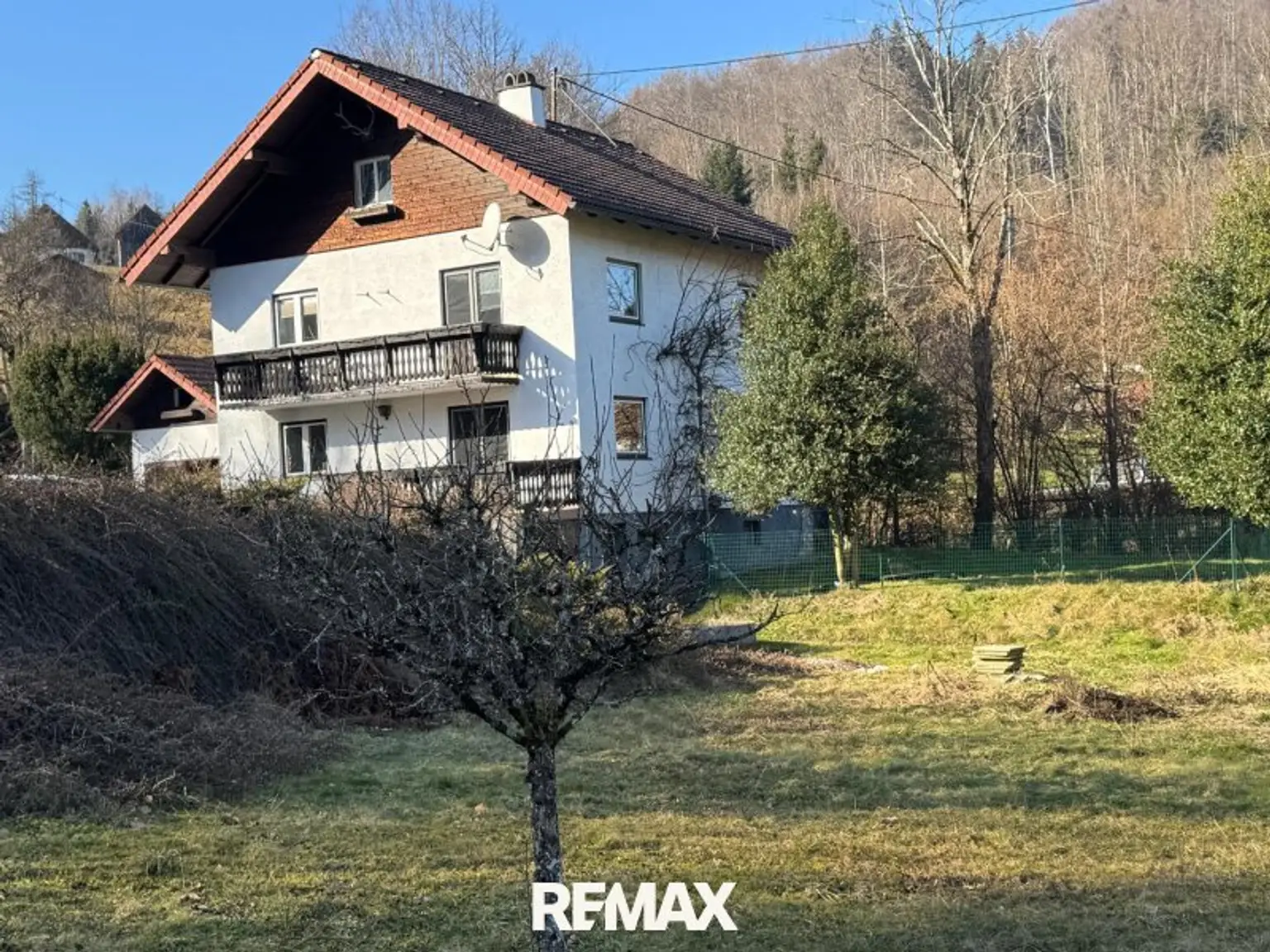 Haus vom Garten aus