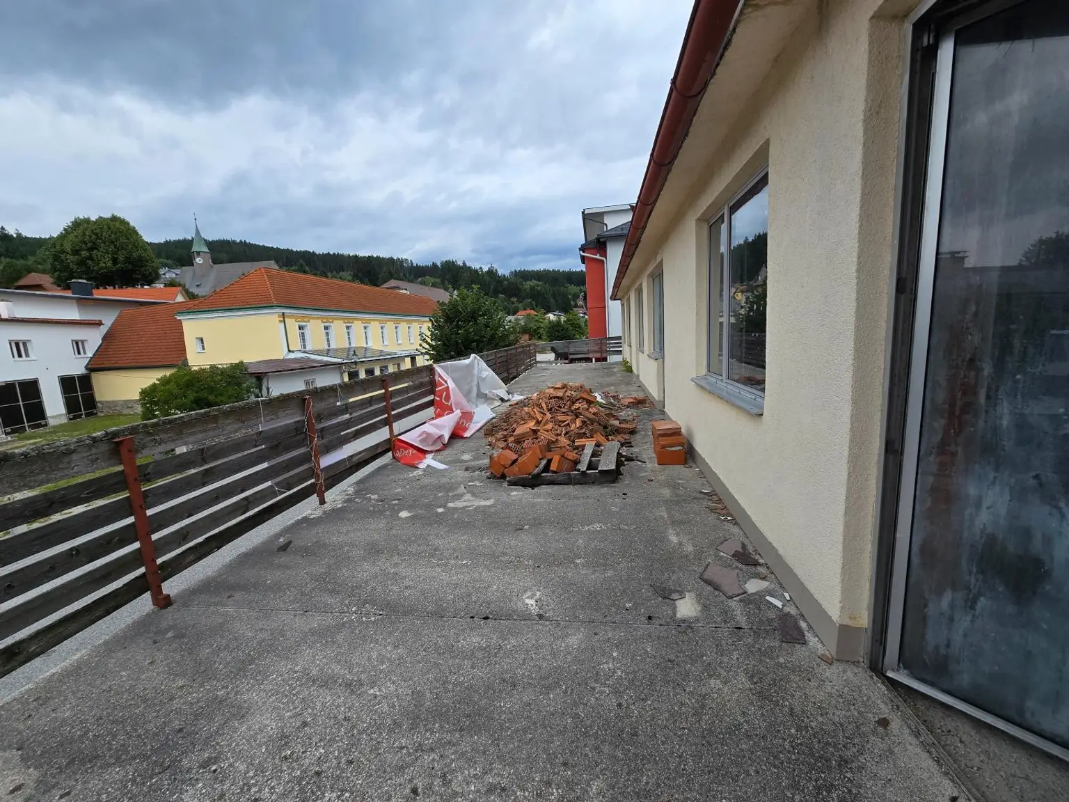 Großes Haus mit Entwicklungspotenzial in Mönichkirchen / ehemaliges Hotel