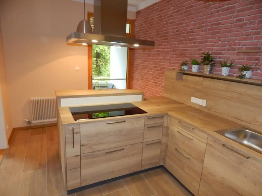Helle und ruhige - Top ausgestattete Wohnung mit 2 Loggien